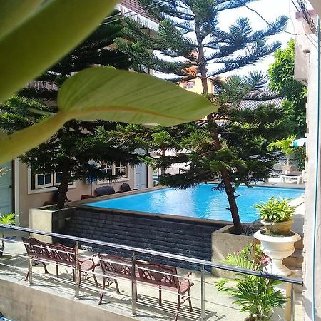 Ban Tyrol Hotel Patong Eksteriør billede