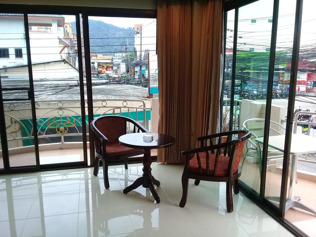 Ban Tyrol Hotel Patong Eksteriør billede