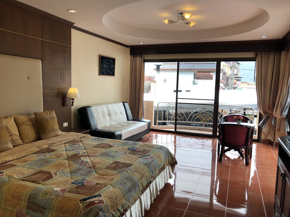 Ban Tyrol Hotel Patong Eksteriør billede